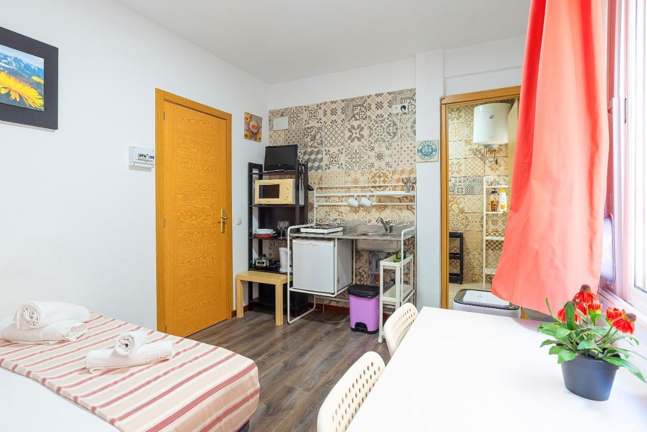 Rooms Young People Only, Soho Citycenter Málaga Exterior foto